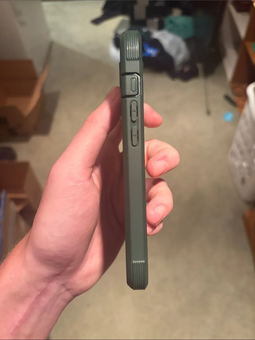 Rugged Green Full-Body iPhone 13 Case with Privacy Screen